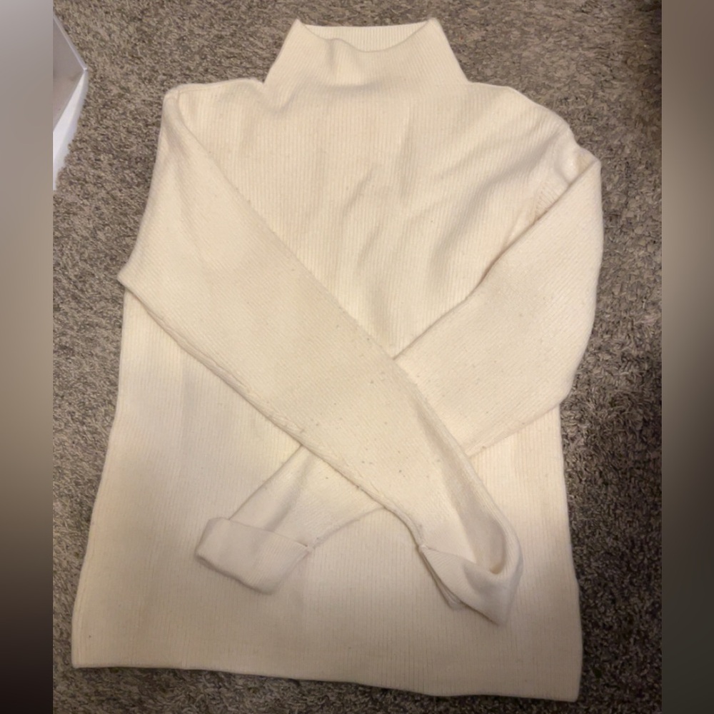 Banana Republic Women's Cream Turtleneck Sweater